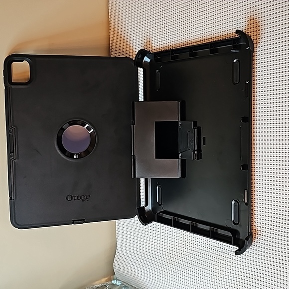 Outter Box Tablet Case - Picture 5 of 6